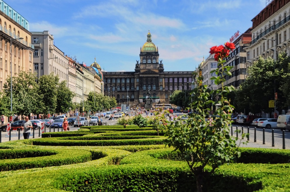 Национальный музей Праги, Вацлавская площадь