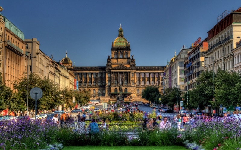 Прага, Вацлавская площадь