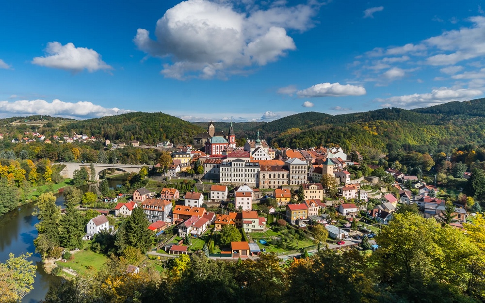 Замок Локет, Чехия, вид на город