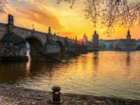 Прага, вид на Карлов мост